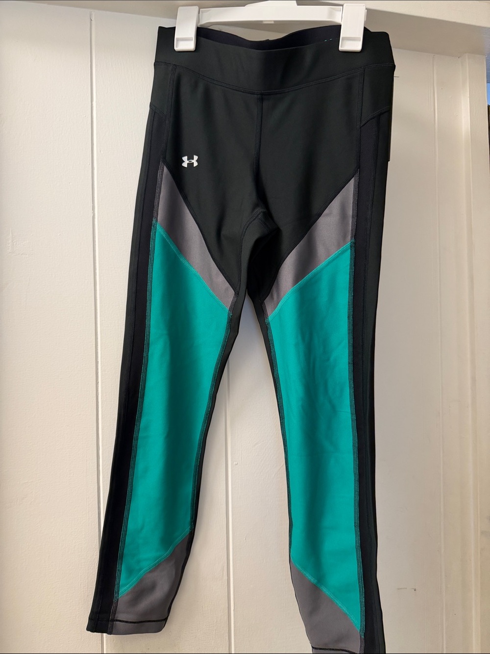 Under Armour Black Teal & Gray Athletic Leggings-women’s